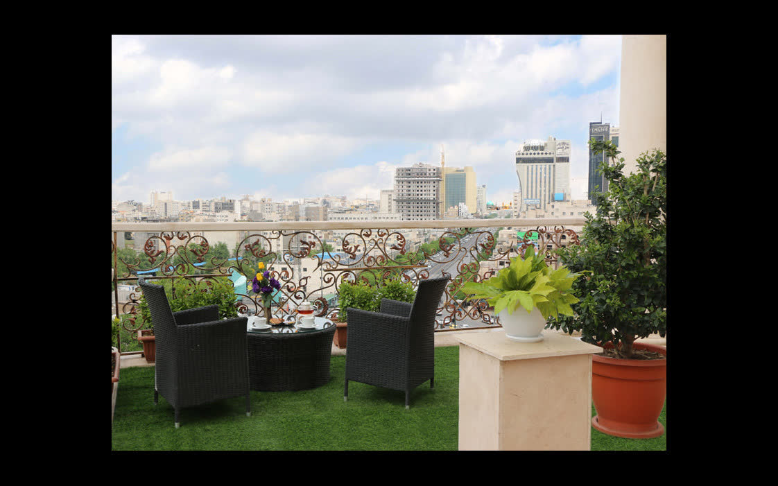 آرشیدا سفر رویایی - هتل پنج ستاره قصر طلائی